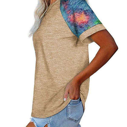 Trendy Camo: Casual and Comfortable Women's Tee - Très Elite