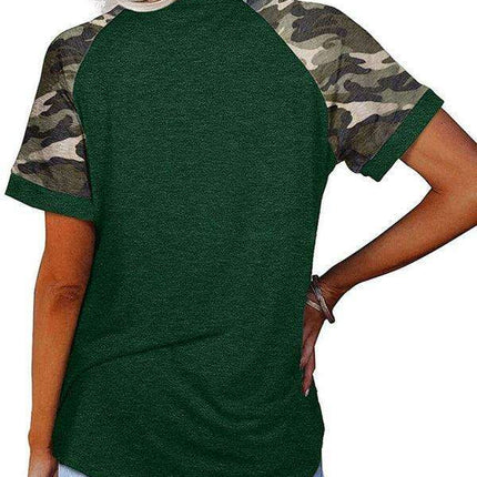 Trendy Camo: Casual and Comfortable Women's Tee - Très Elite