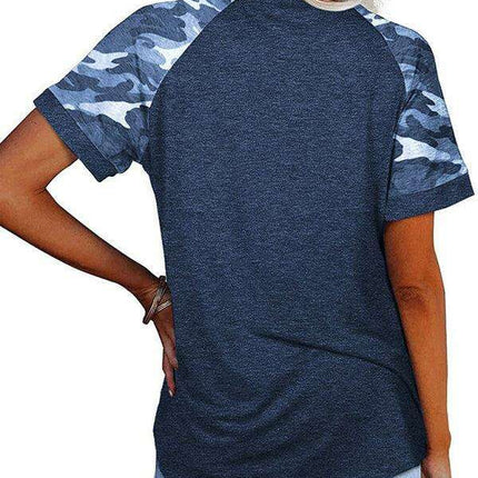 Trendy Camo: Casual and Comfortable Women's Tee - Très Elite