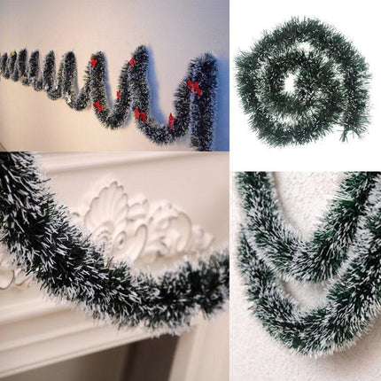 Twinkling PVC Holiday Garland - Enchanting Christmas Decoration - Très Elite