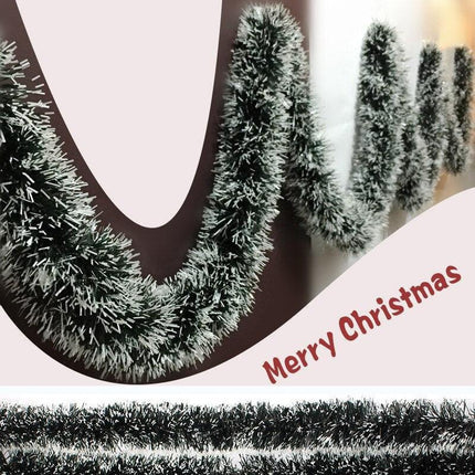 Twinkling PVC Holiday Garland - Enchanting Christmas Decoration - Très Elite