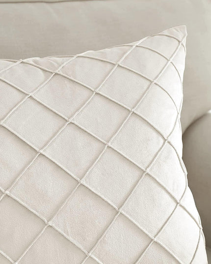 Luxurious Velvet Cushion Cover - Revitalize Your Home Decor!