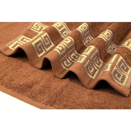 Ultimate Comfort Plush Cotton Towel Ensemble for a Luxurious Bathing Experience - Très Elite