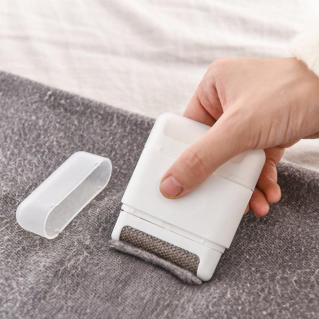 Ultimate Lint and Fuzz Remover: Portable Fabric Care Tool