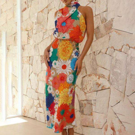 Vibrant Floral Halter Neck Dress - Essential Summer Fashion for Women - Très Elite