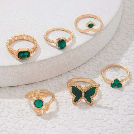 Vibrant Heart Diamond Love Palm Ring Collection with Retro Flair for Effortless Confidence - Très Elite