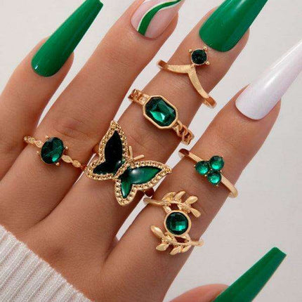 Vibrant Heart Diamond Love Palm Ring Collection with Retro Flair for Effortless Confidence