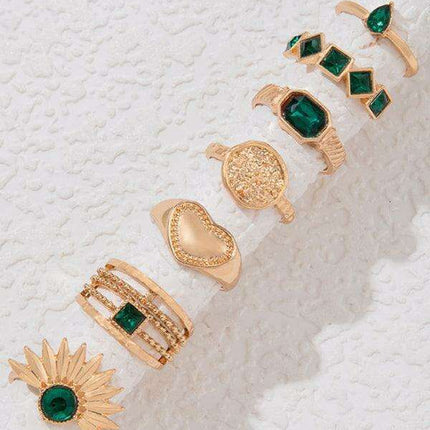 Vibrant Heart Diamond Love Palm Ring Collection with Retro Flair for Effortless Confidence - Très Elite