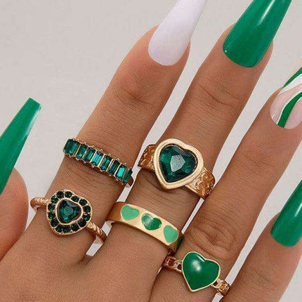 Vibrant Heart Diamond Love Palm Ring Collection with Retro Flair for Effortless Confidence