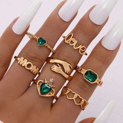 Vibrant Heart Diamond Love Palm Ring Collection with Retro Flair for Effortless Confidence