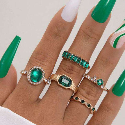 Vibrant Heart Diamond Love Palm Ring Collection with Retro Flair for Effortless Confidence