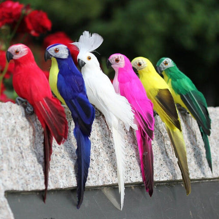 Vibrant Tropical Parrot Garden Sculpture - Realistic Outdoor Bird Decor - Très Elite