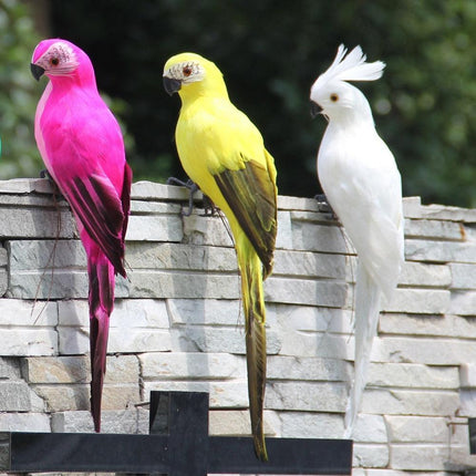 Vibrant Tropical Parrot Garden Sculpture - Realistic Outdoor Bird Decor - Très Elite