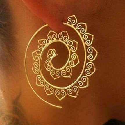 Vintage Heart Swirl Earrings - Retro Chic Dangle Ear Adornments by JakotoNew - Très Elite