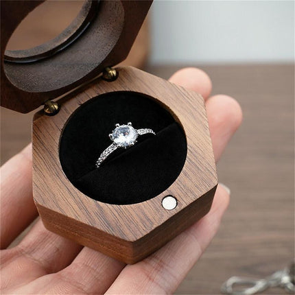 Vintage-Inspired Travel Jewelry Box with Ring Holder - Elegant Storage for Special Occasions - Très Elite