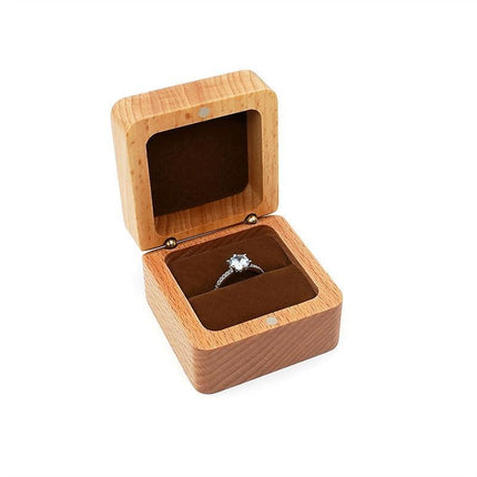 Vintage-Inspired Travel Jewelry Box with Ring Holder - Elegant Storage for Special Occasions - Très Elite