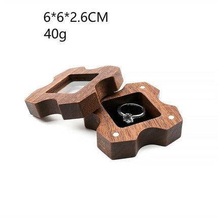 Vintage-Inspired Travel Jewelry Box with Ring Holder - Elegant Storage for Special Occasions - Très Elite