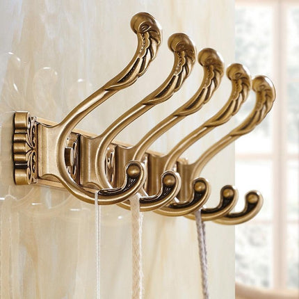 Vintage-Inspired Wall-Mounted Coat Rack with 5 Sturdy Zinc-Alloy Hooks for Stylish Home Organization - Très Elite