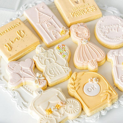 Whimsical Princess Castle Cookie Press Set - Très Elite
