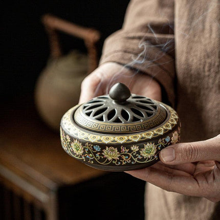 Zen Serenity: Handcrafted Ceramic Incense Holder for Tranquility
