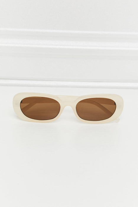 Oval Sunglasses with UV400 Protection and Polycarbonate Construction