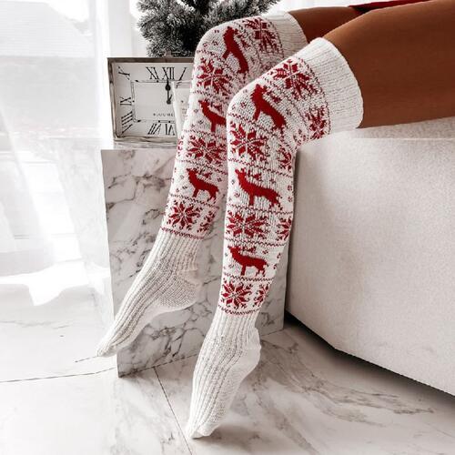 Cozy Christmas Socks - Festive Footwear for Winter Comfort