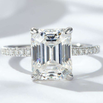 Radiant Emerald Cut: Exquisite 4 Carat Lab-Grown Diamond Ring with Dazzling Side Stones