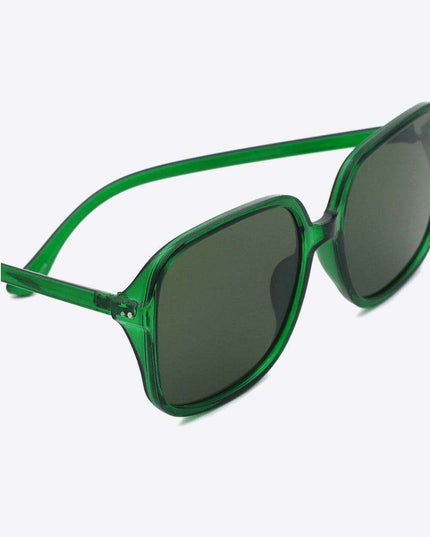 Sleek Square UV400 Sunglasses: Fashionable Eyewear for Maximum Sun Defense