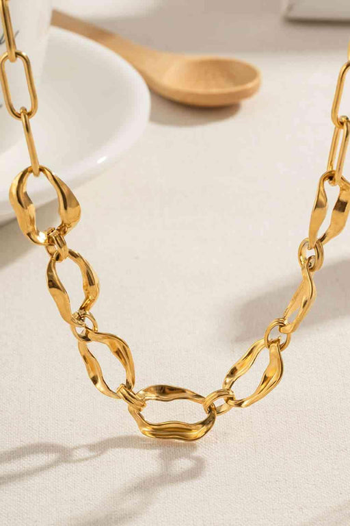 Elegant 18K Gold-Plated Stainless Steel Necklace for Modern Style Admirers