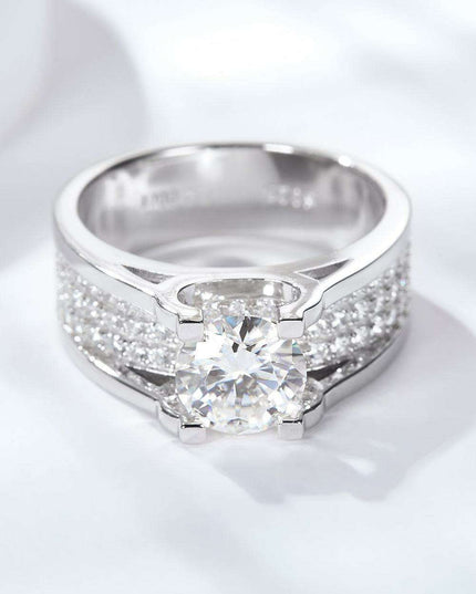Elegant Radiance: 1 Carat Lab-Grown Diamond Sterling Silver Ring with Platinum Finish