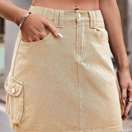 Chic Denim Mini Skirt with Functional Pockets and Sophisticated Flair