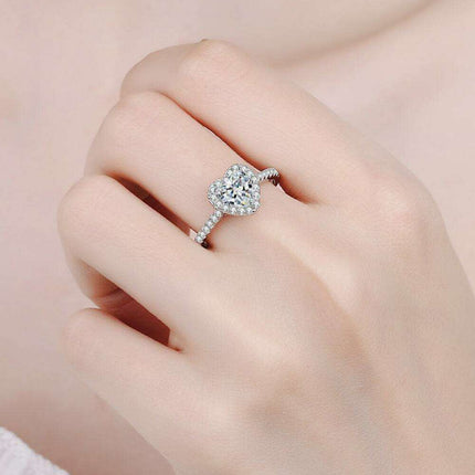 Heartfelt Elegance: Lab-Diamond Heart Ring with Zircon Highlights