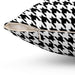 Versatile Reversible Houndstooth Pillowcase for Stylish Spaces