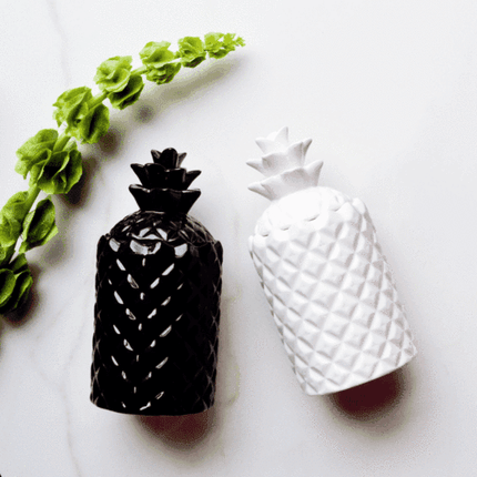 Elegant Serenity Green Lotus & Lily Candle with Black Pineapple Accent - Refined Home Fragrance