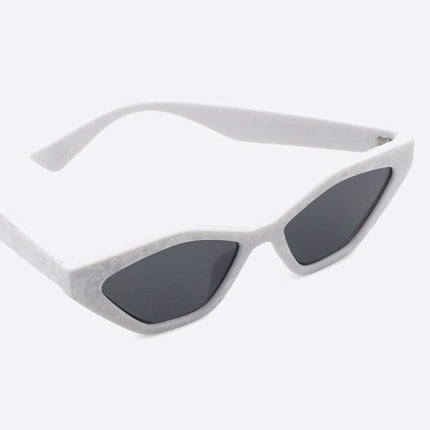 Chic Cat Eye Sunglasses with UV400 Protection and Durable Polycarbonate Frame