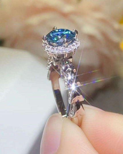 Stunning Sterling Silver Lab-Grown Diamond Ring with Dazzling Zircon Embellishments - An Iconic Fashion Statement