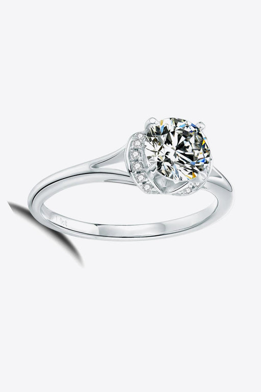Luxurious 1 Carat Moissanite Split Shank Ring with Stone Certificate - A Glamorous Essential