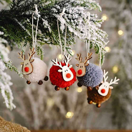 Enchanting Reindeer Holiday Hanging Ornaments for a Joyful Home Atmosphere
