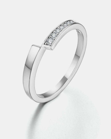 Timeless Elegance: 925 Sterling Silver Moissanite Ring for Modern Sophistication
