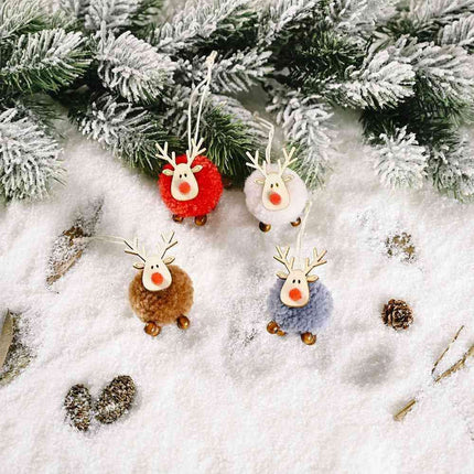 Enchanting Reindeer Holiday Hanging Ornaments for a Joyful Home Atmosphere