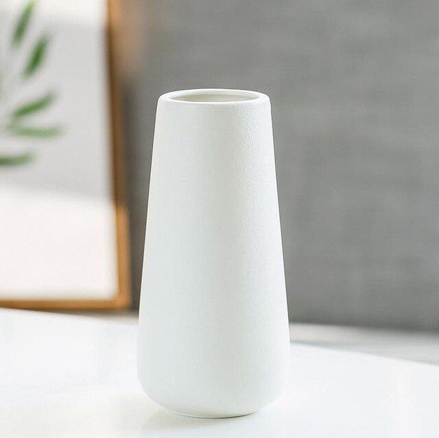 Elegant Nordic Ceramic Vase for Contemporary Home Decor