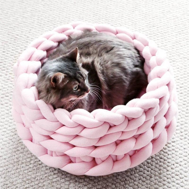 Luxurious Hand-Woven Wool Pet Bed for Supreme Comfort and Elegance