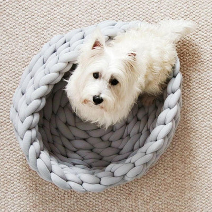 Luxurious Hand-Woven Wool Pet Bed for Supreme Comfort and Elegance