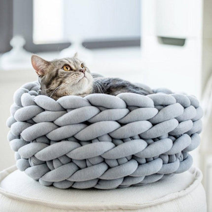 Luxurious Hand-Woven Wool Pet Bed for Supreme Comfort and Elegance