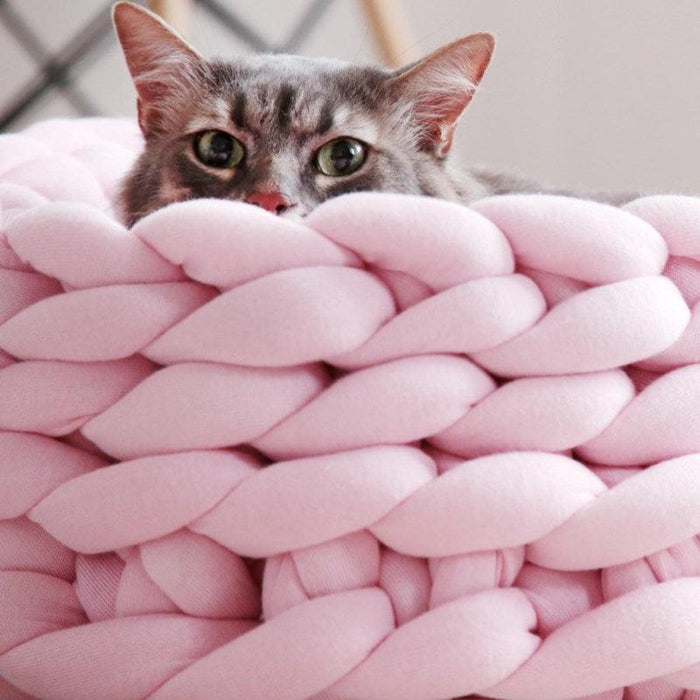 Luxurious DIY Hand-Woven Wool Pet Bed for Premium Comfort