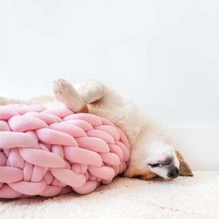 Luxurious Hand-Woven Wool Pet Bed for Supreme Comfort and Elegance
