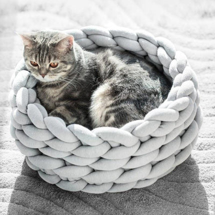 Luxurious Hand-Woven Wool Pet Bed for Supreme Comfort and Elegance