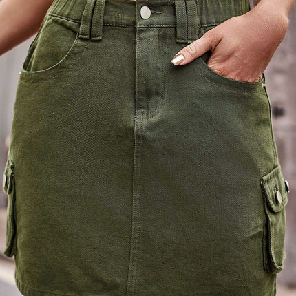 Chic Denim Mini Skirt with Functional Pockets and Sophisticated Flair
