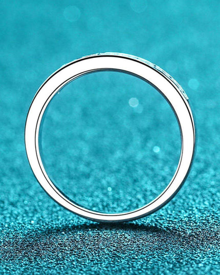 Sleek Moissanite Silver Ring - Chic Minimalist Design