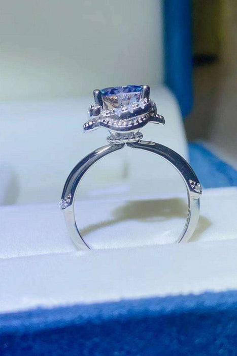 Elegant 2 Carat Lab-Created Diamond Ring in Sterling Silver with Moissanite and Zircon Accents - Premium Luxury Collection